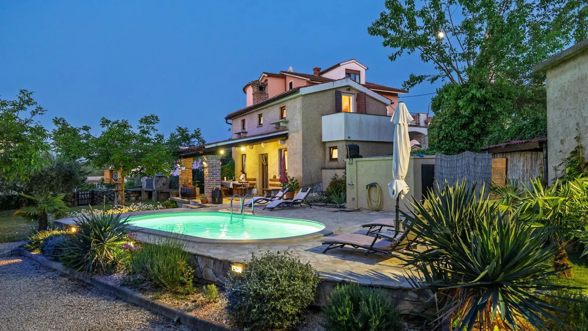 Villa Ivona With Pool Poljice