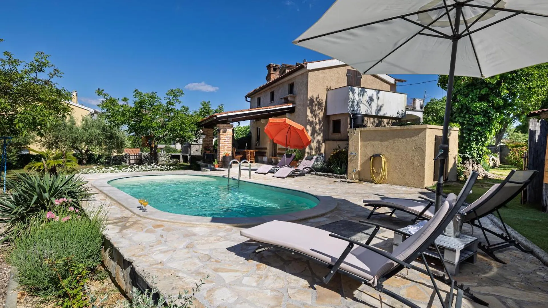 Villa Ivona With Pool Poljice